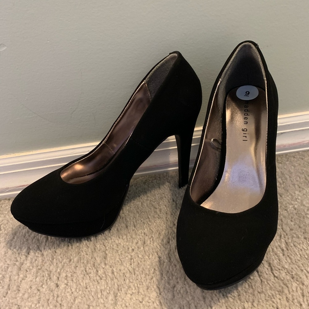Black Pumps 4” Heel, Size 9